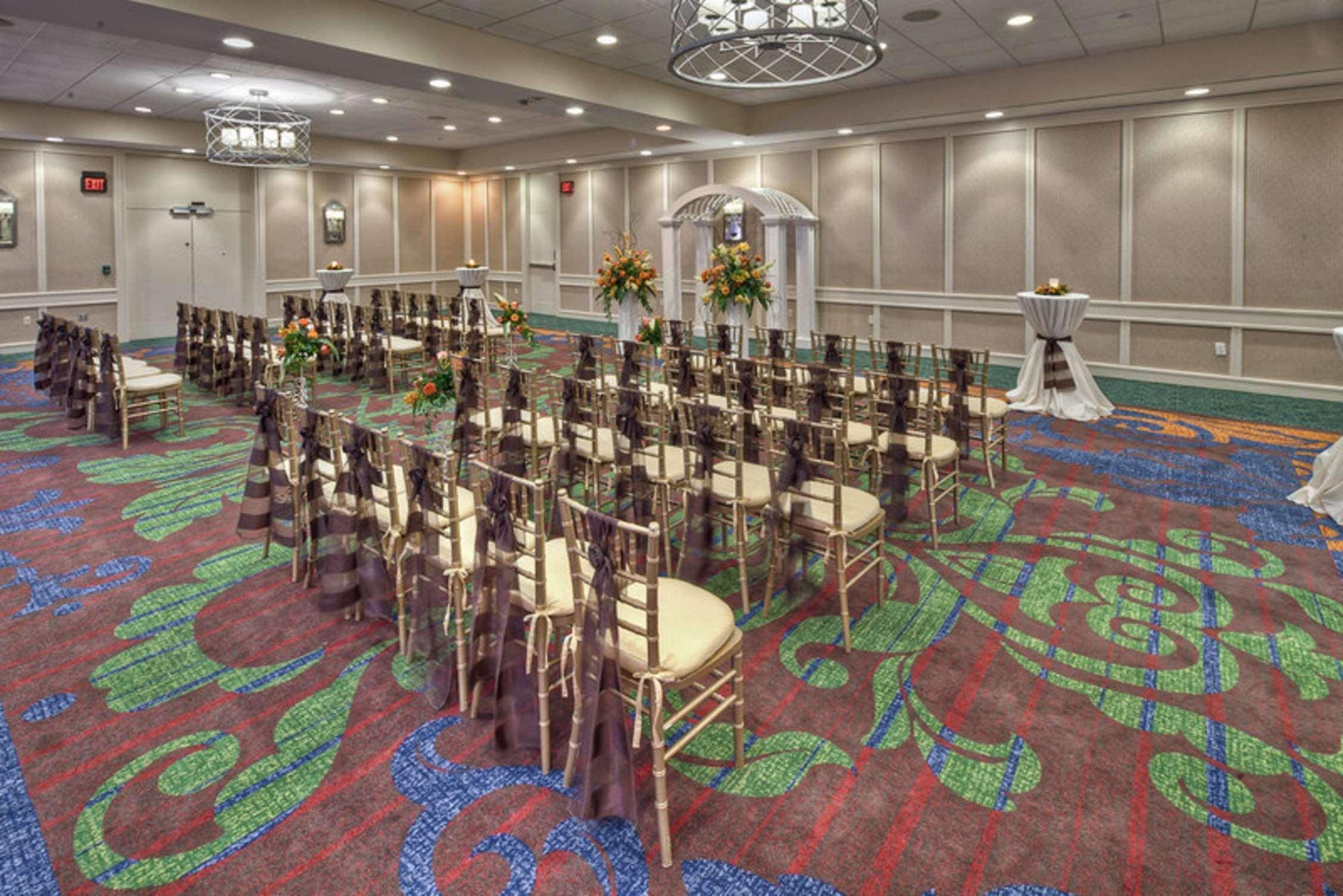 Hilton Lexington Downtown Hotel Bagian luar foto