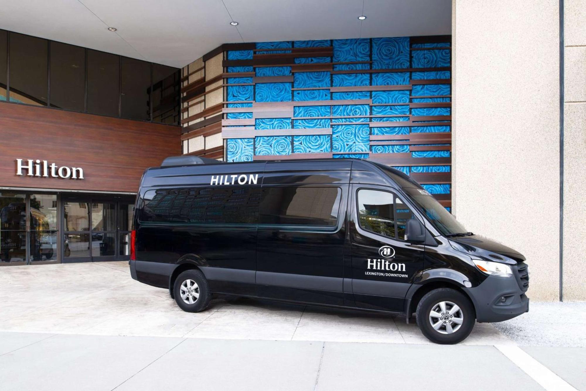 Hilton Lexington Downtown Hotel Bagian luar foto