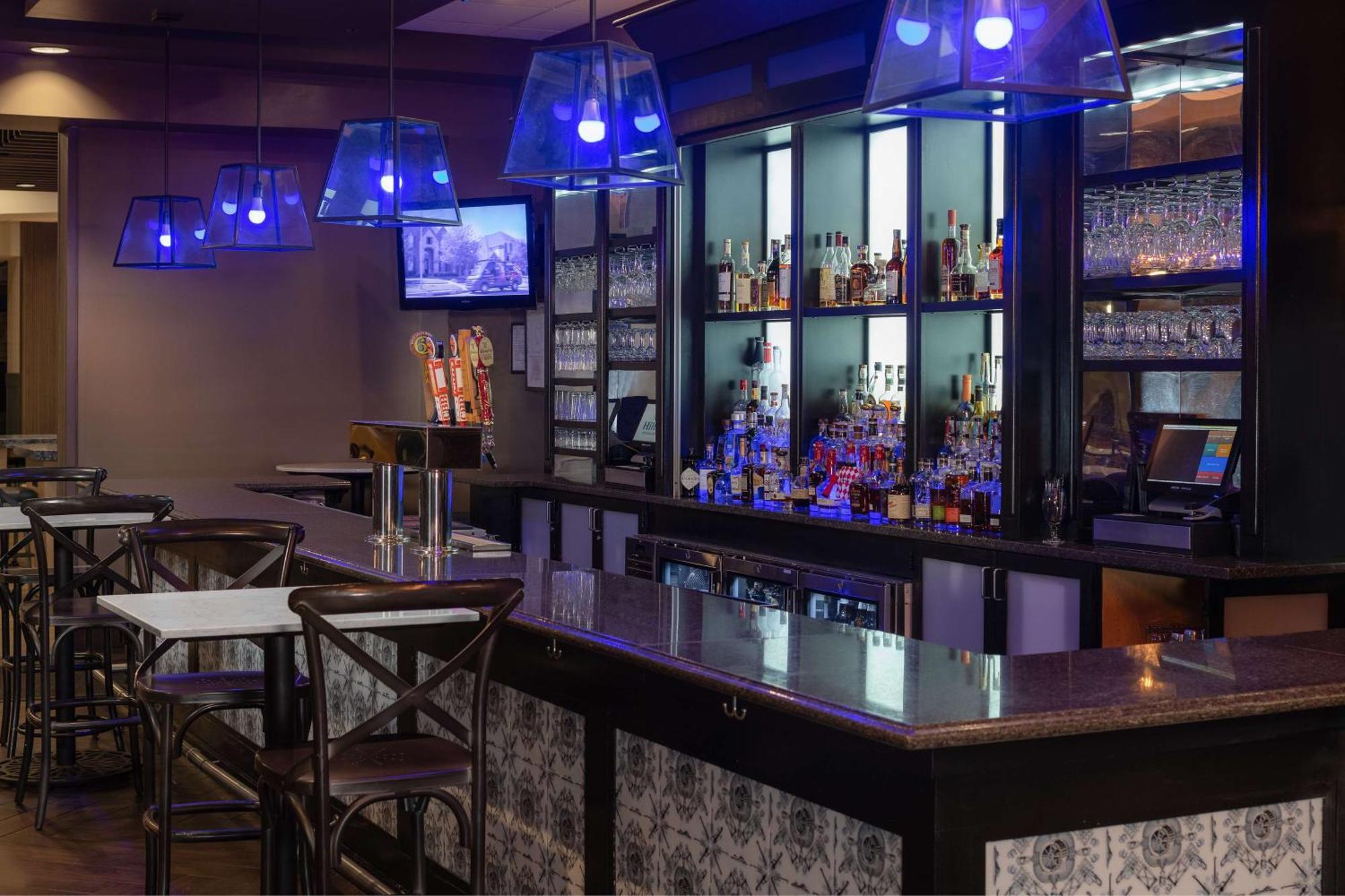 Hilton Lexington Downtown Hotel Bagian luar foto