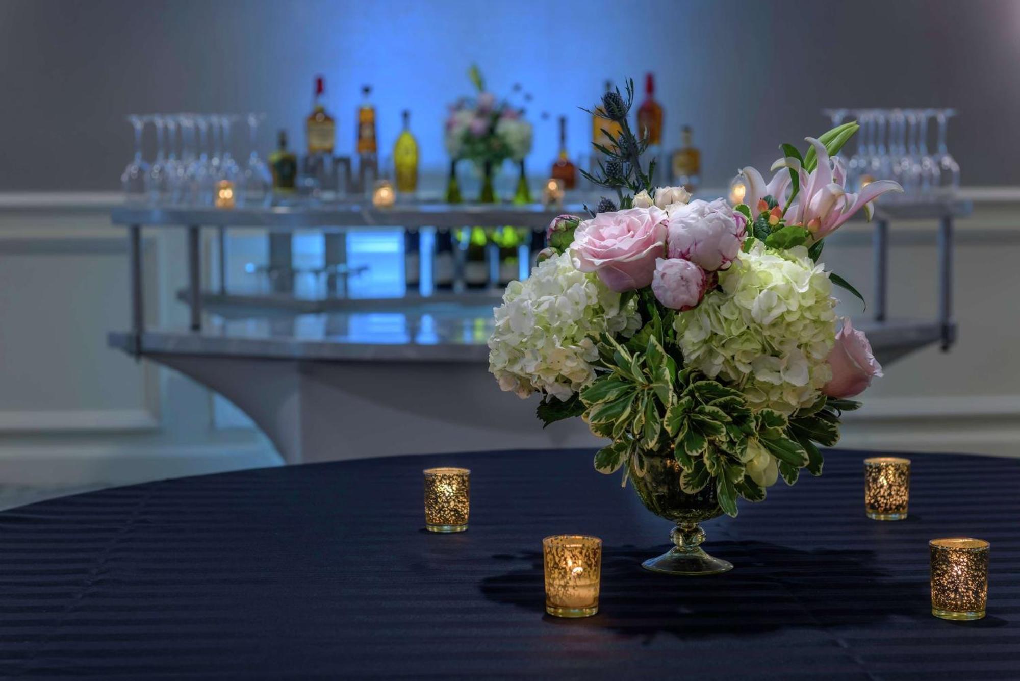 Hilton Lexington Downtown Hotel Bagian luar foto