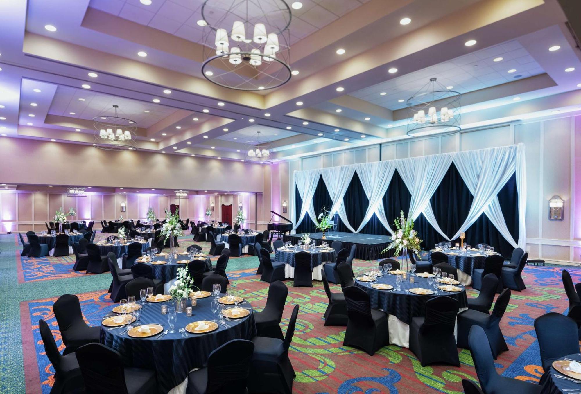 Hilton Lexington Downtown Hotel Bagian luar foto