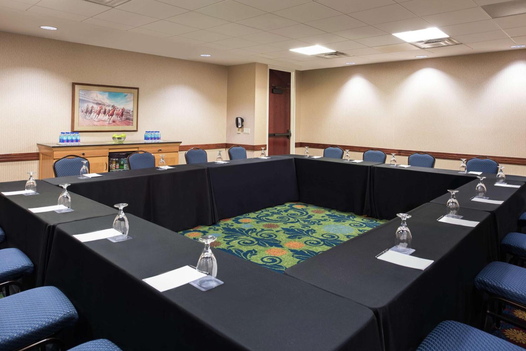 Hilton Lexington Downtown Hotel Bagian luar foto
