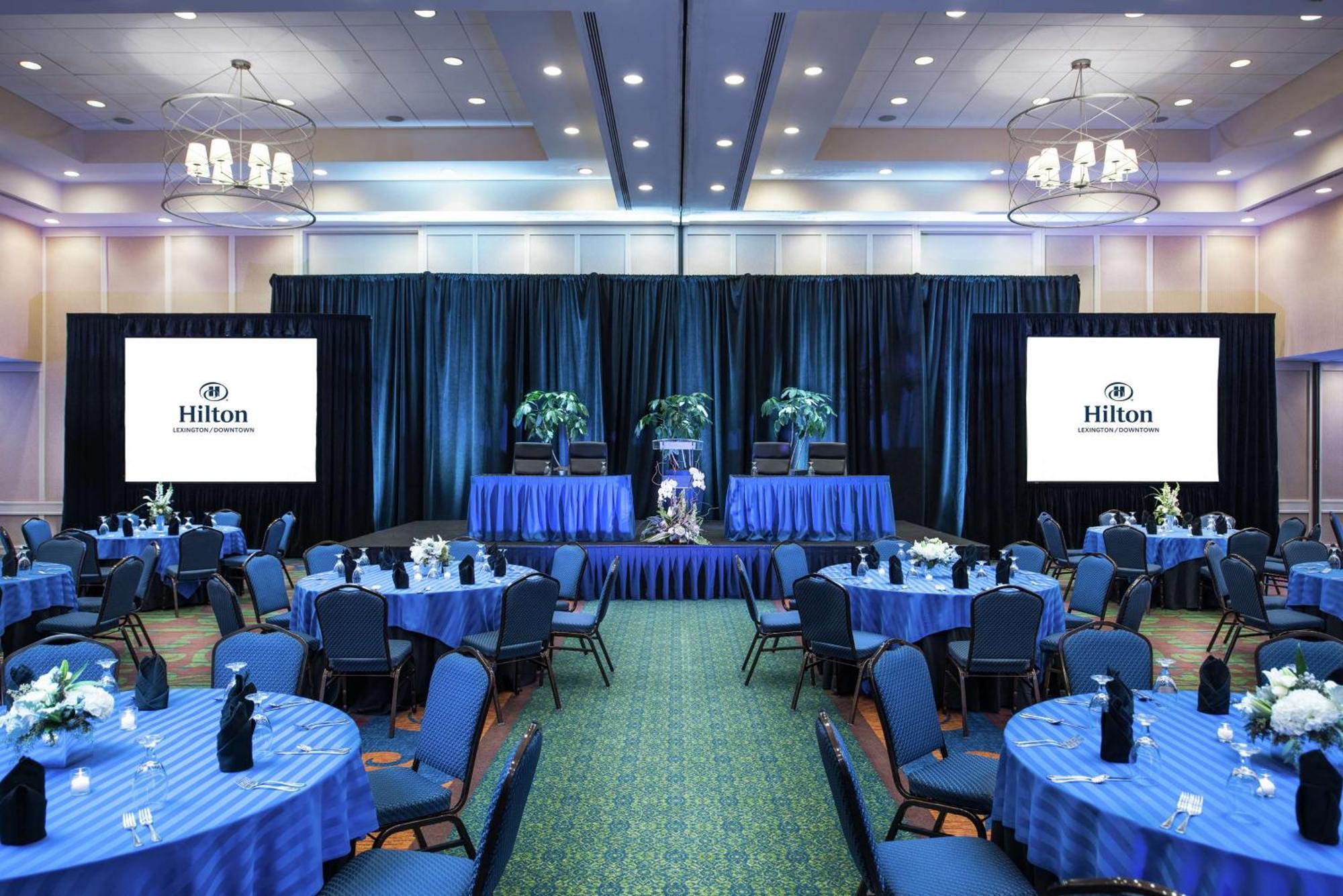 Hilton Lexington Downtown Hotel Bagian luar foto
