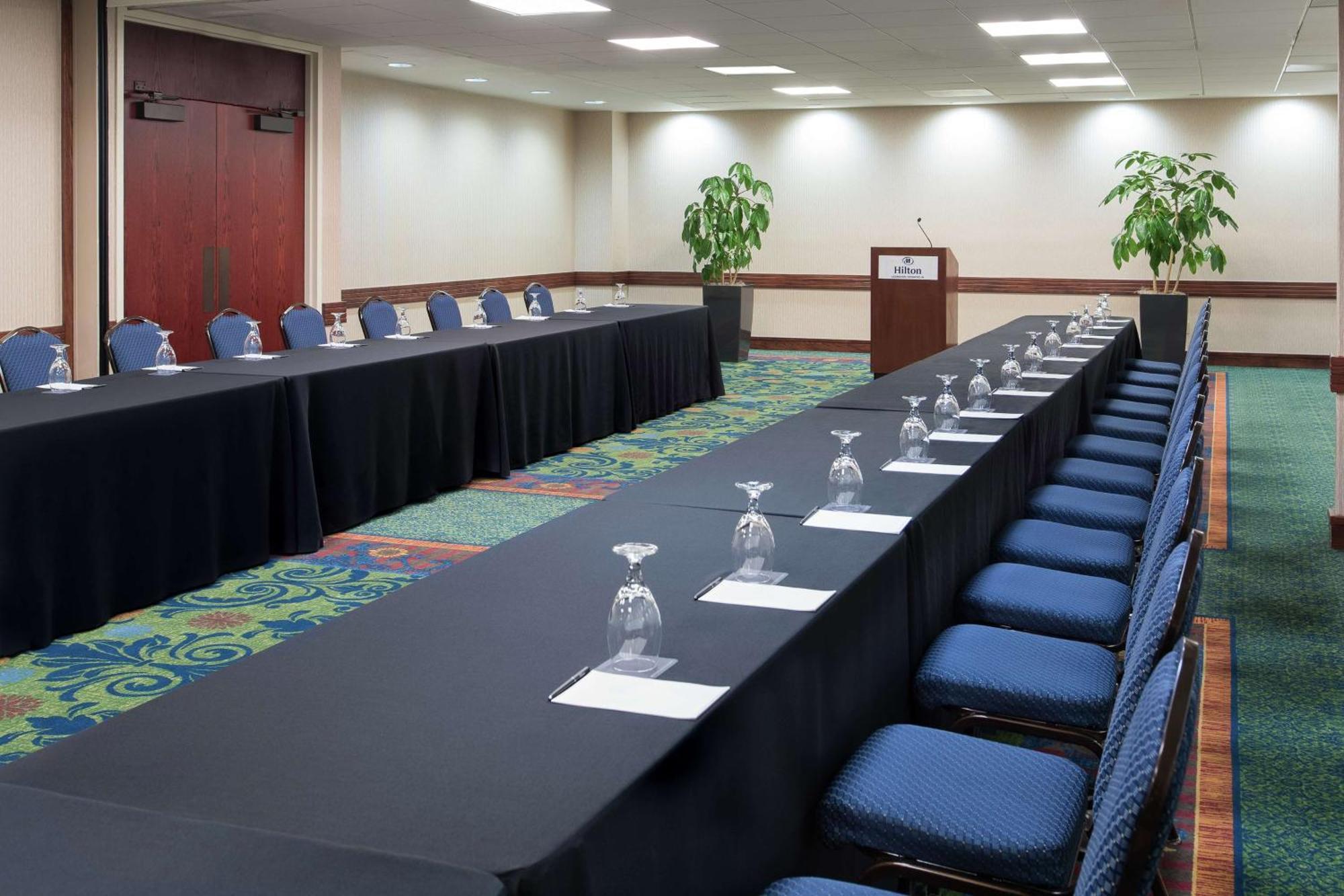 Hilton Lexington Downtown Hotel Bagian luar foto