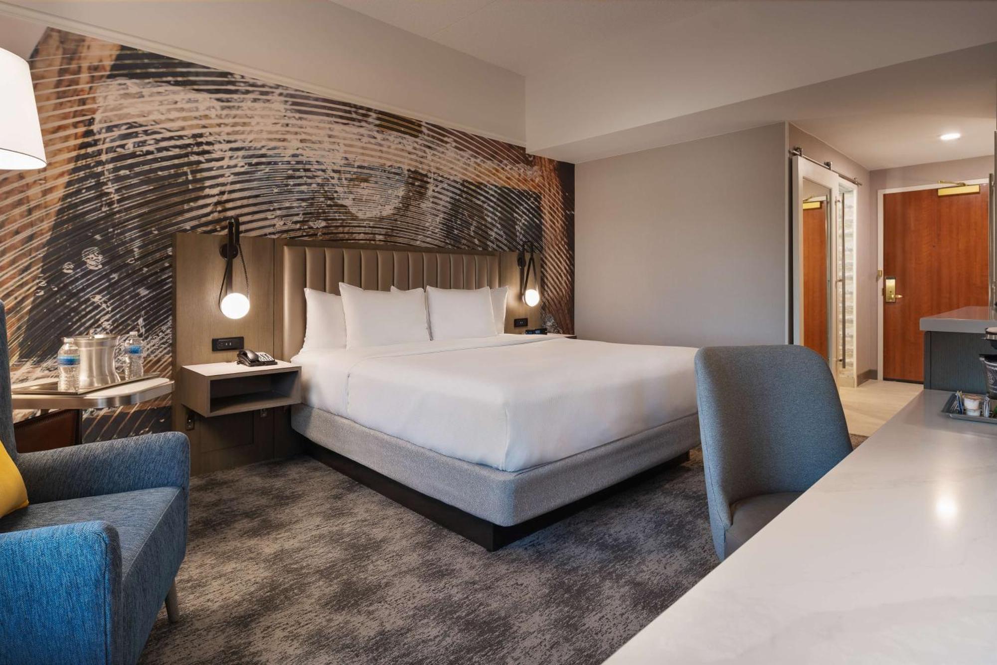 Hilton Lexington Downtown Hotel Bagian luar foto
