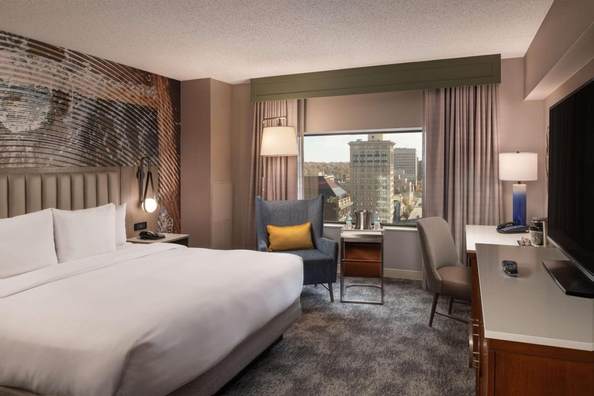 Hilton Lexington Downtown Hotel Bagian luar foto