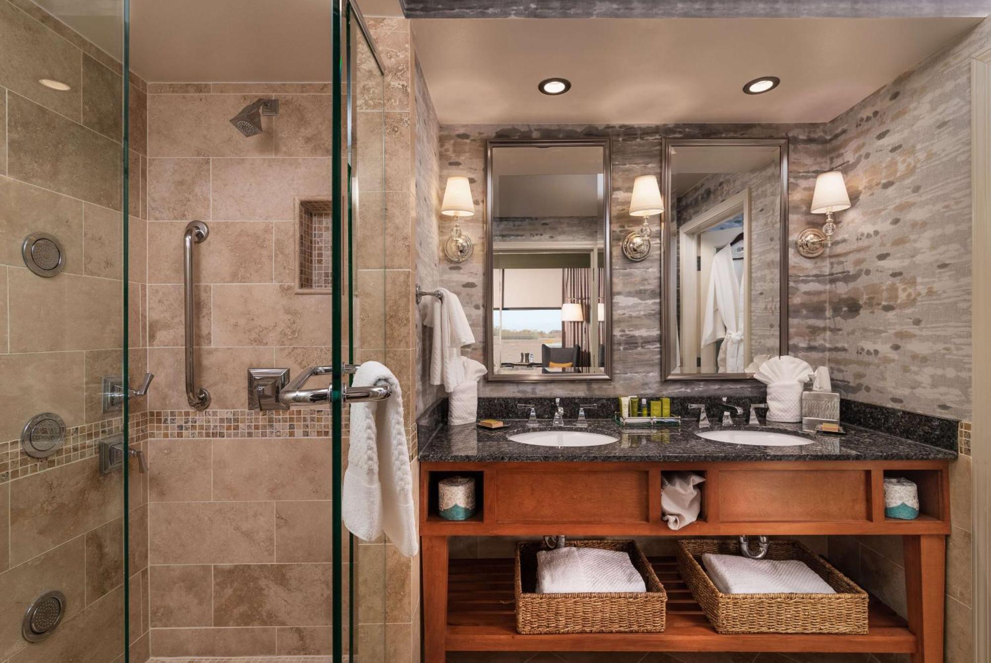 Hilton Lexington Downtown Hotel Bagian luar foto