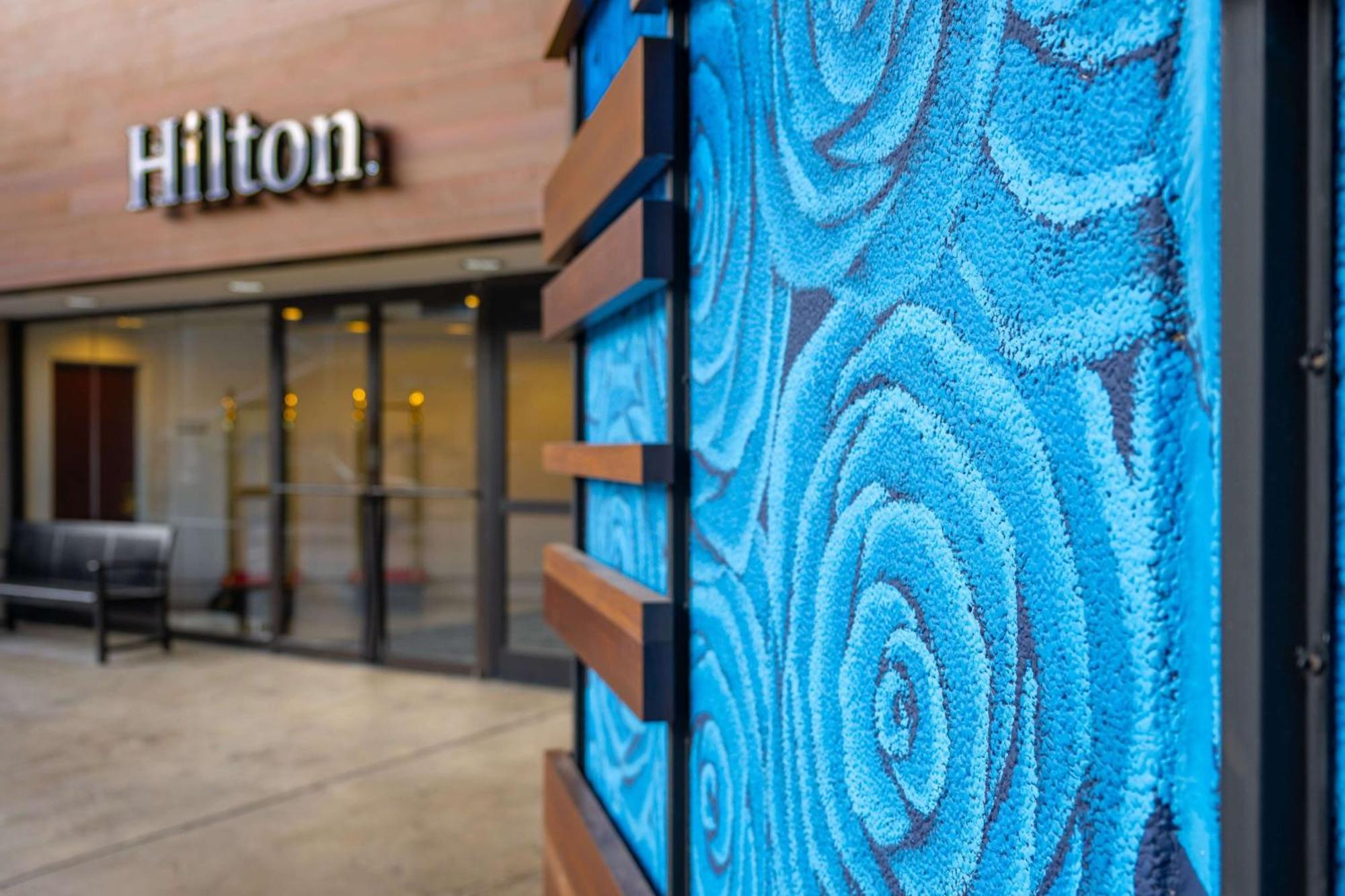 Hilton Lexington Downtown Hotel Bagian luar foto