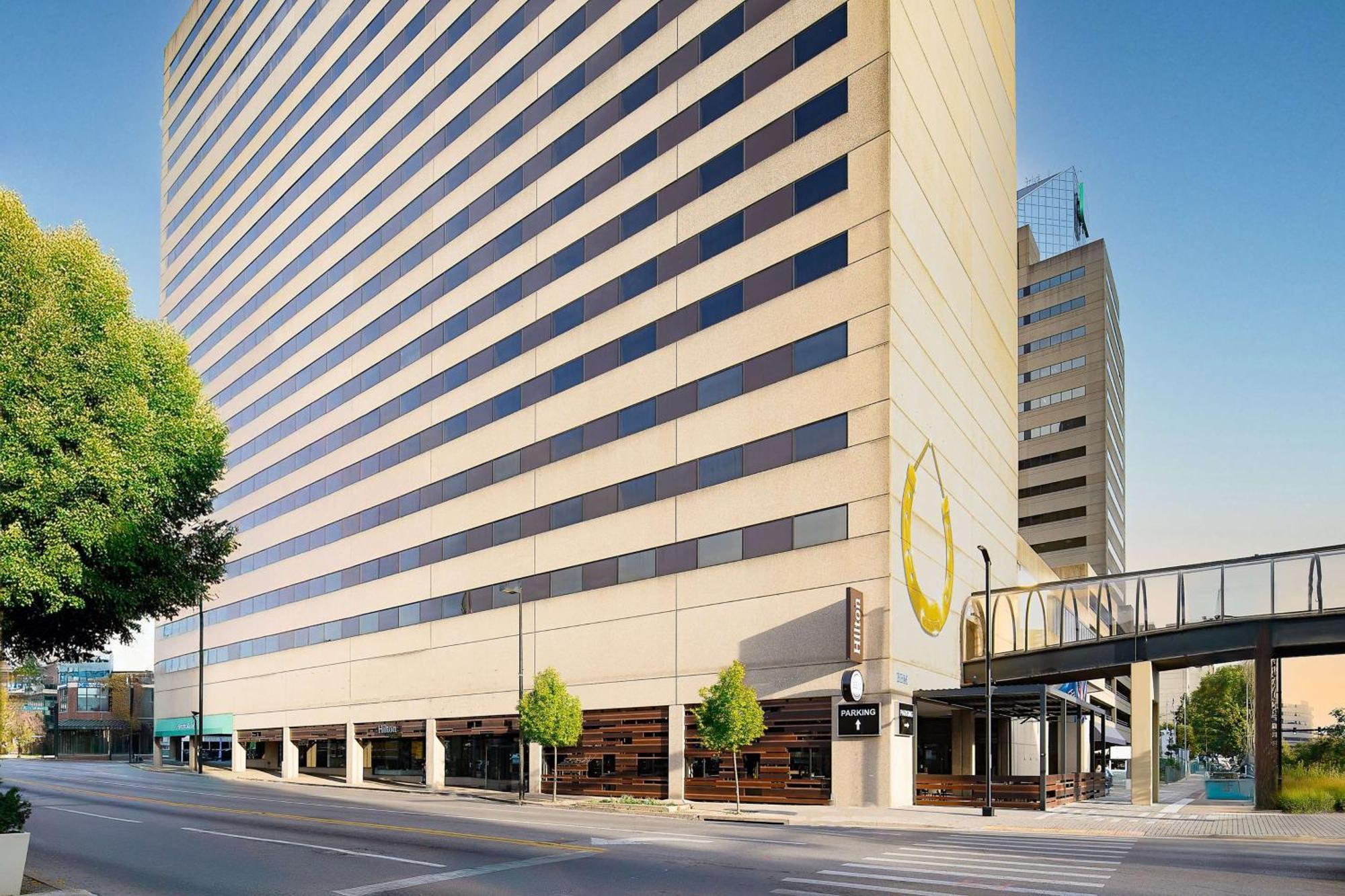 Hilton Lexington Downtown Hotel Bagian luar foto